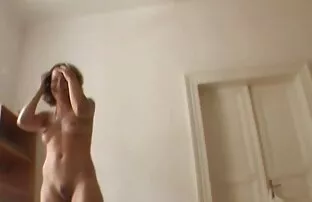 XXX Ganska Mariana gjorde ett bra porr video free jobb med röv