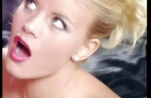 XXX Ryssarna bränns i porrvideo köket