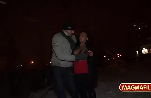 XXX Marina hittade bröstet av pengar och göra åtgärden rätt hdporr i toaletten