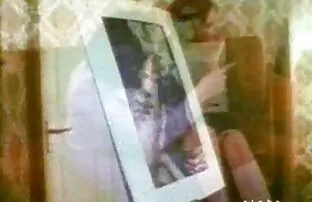 XXX De titta porn sönderrivna kläderna på ett ögonblick och älska