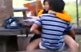 XXX Mannen sätta i anal bredvid free gay porr poolen