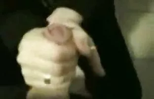 XXX En tjej låtsas framför gratis erotisk video bilden