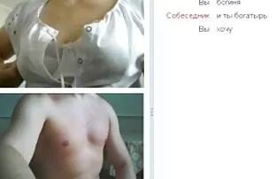 XXX Frun bär spets porrvideo underkläder och satt på en medlem