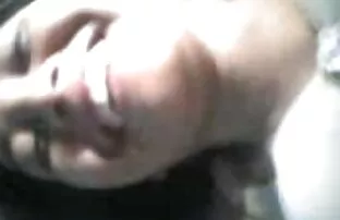 XXX Brun gratis porr videos ihåliga punkter i hela stången och Stönande