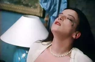 XXX Efter att ha svalt gratis video porr tungan