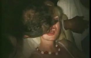 XXX Försök att skjuta amatörsex video familjearbete