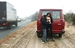 XXX Två tikar sitter xxx free porr på mannens fitta
